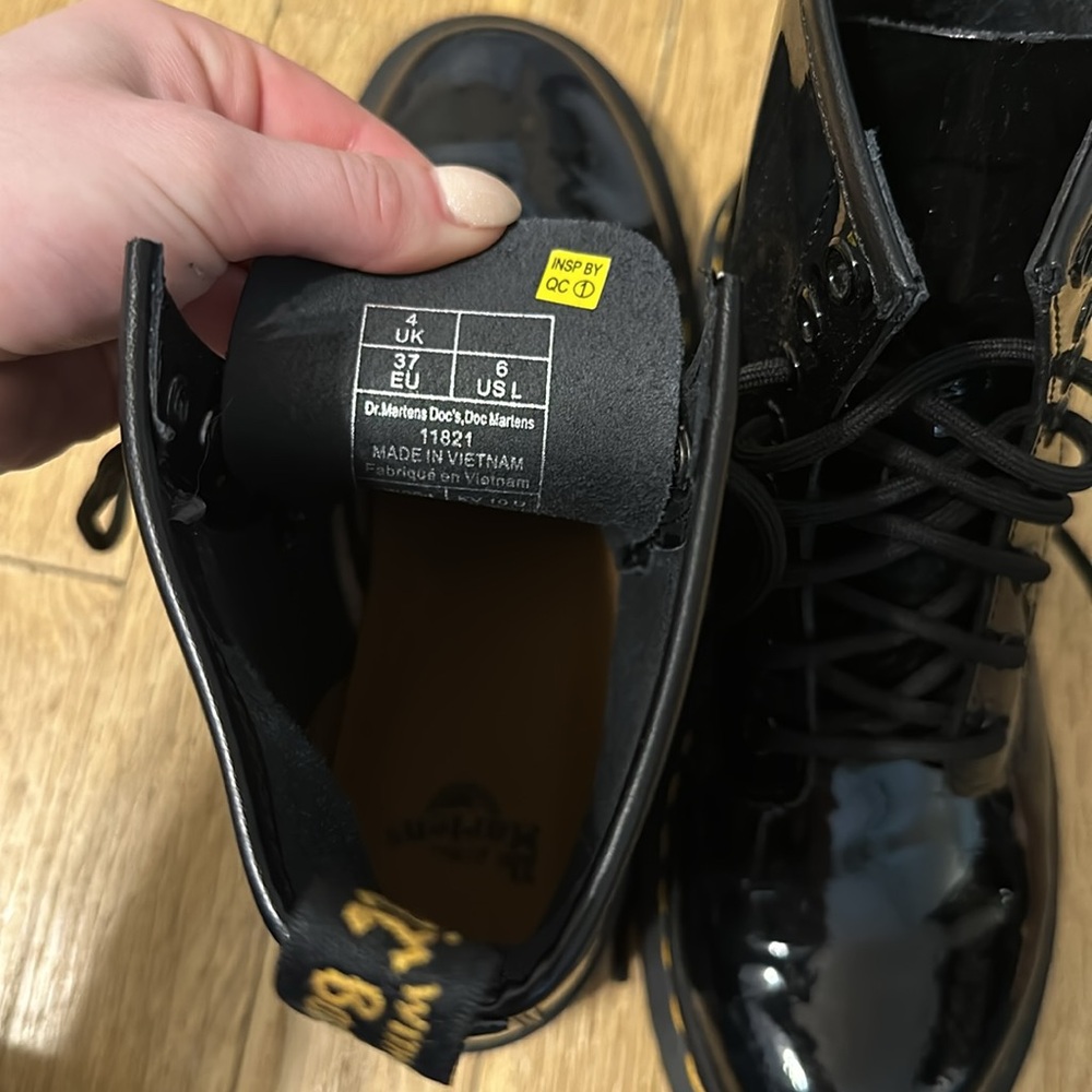 Shiny black Dr. Martens - Picture 2 of 2